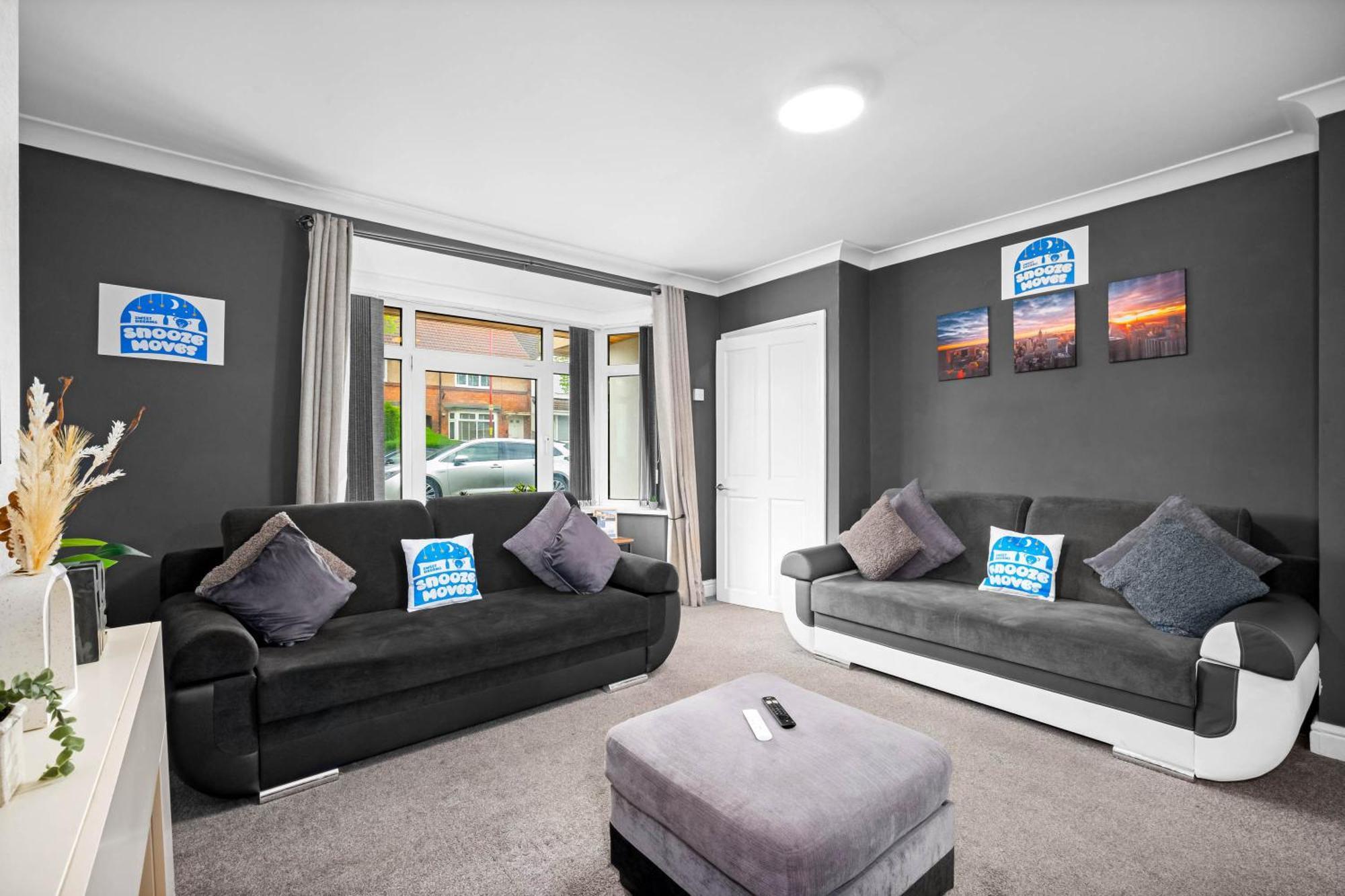 Stylish 3 Bedroom Home Away From Home เบอร์มิงแฮม ภายนอก รูปภาพ