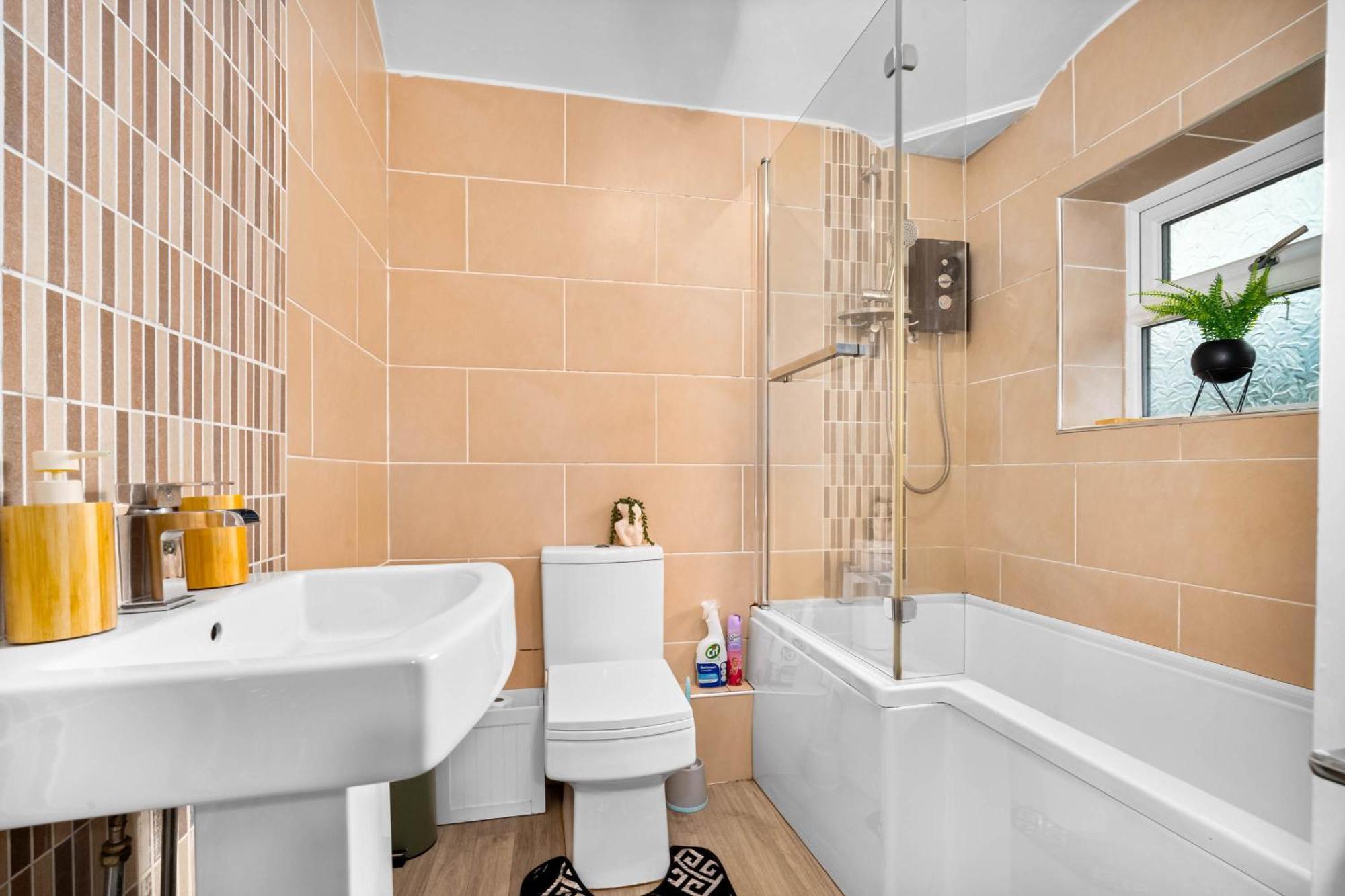 Stylish 3 Bedroom Home Away From Home เบอร์มิงแฮม ภายนอก รูปภาพ