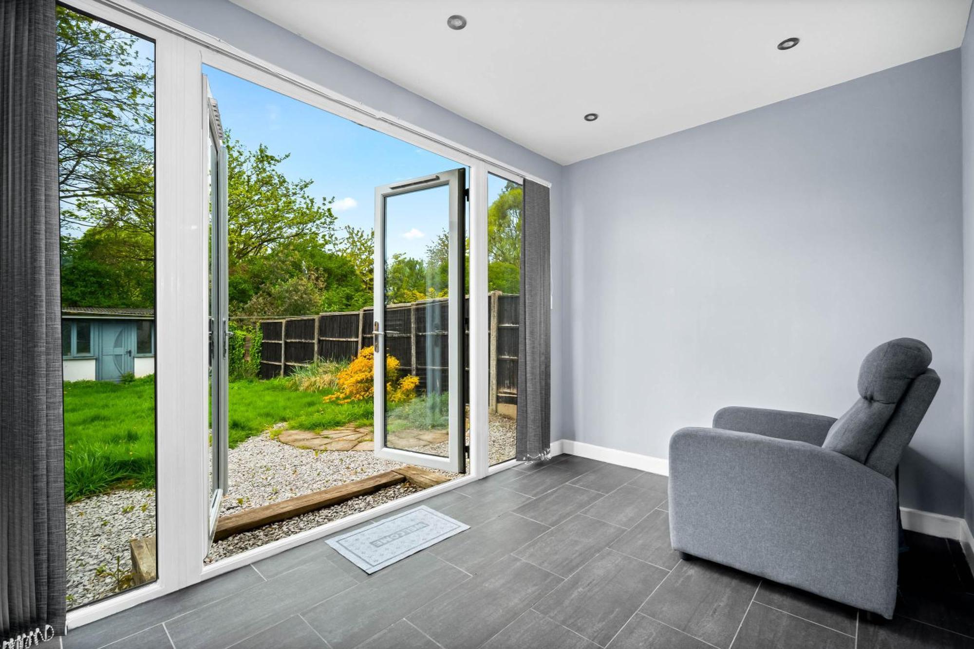 Stylish 3 Bedroom Home Away From Home เบอร์มิงแฮม ภายนอก รูปภาพ