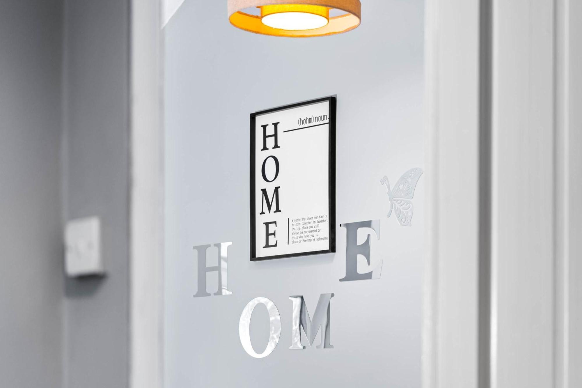 Stylish 3 Bedroom Home Away From Home เบอร์มิงแฮม ภายนอก รูปภาพ